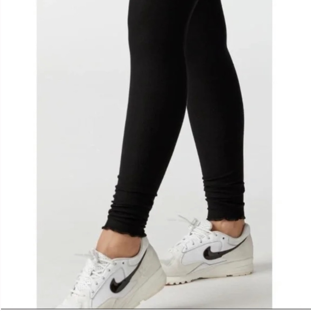 Joah Brown Scallop Ankle Leggings *Discontinued* RARE ITEM!